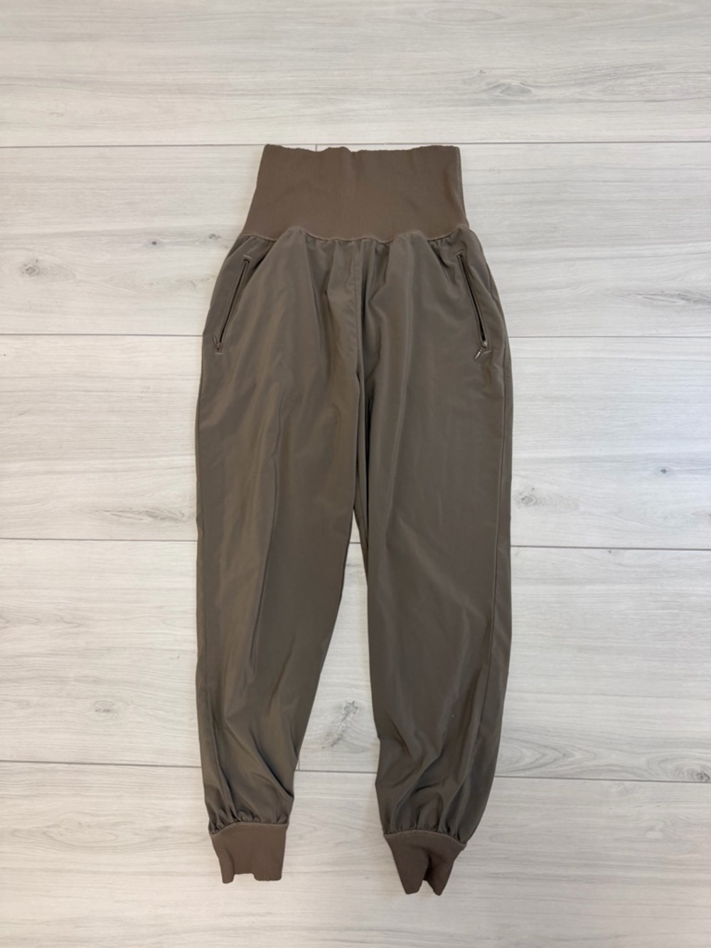 Aerie Offline Jogger Pants Olive Taupe High Waist Sz S/P Performance‎ Athleisure